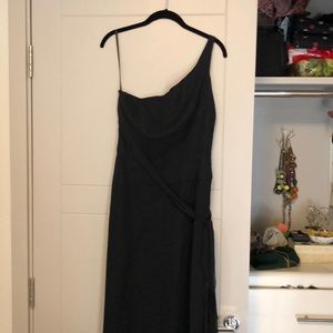✨HOST PICK✨ Long black one shoulder gown with sash